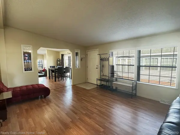 MI 48044,45164 Catalpa Blvd