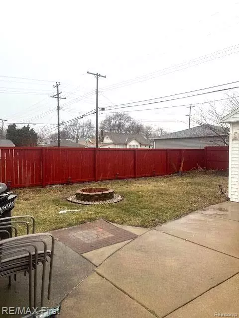 MI 48066,17411 ROSEVILLE BLVD