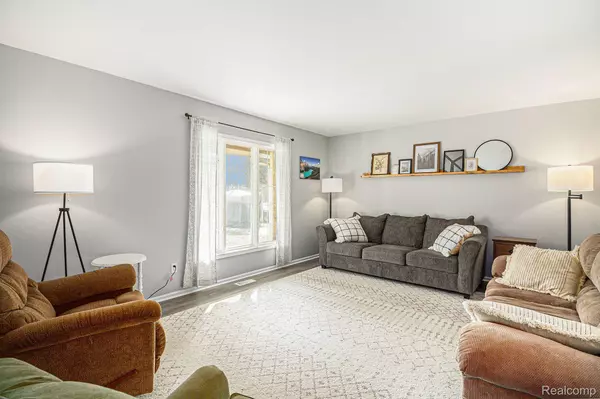 MI 48843,1025 PINECONE DR