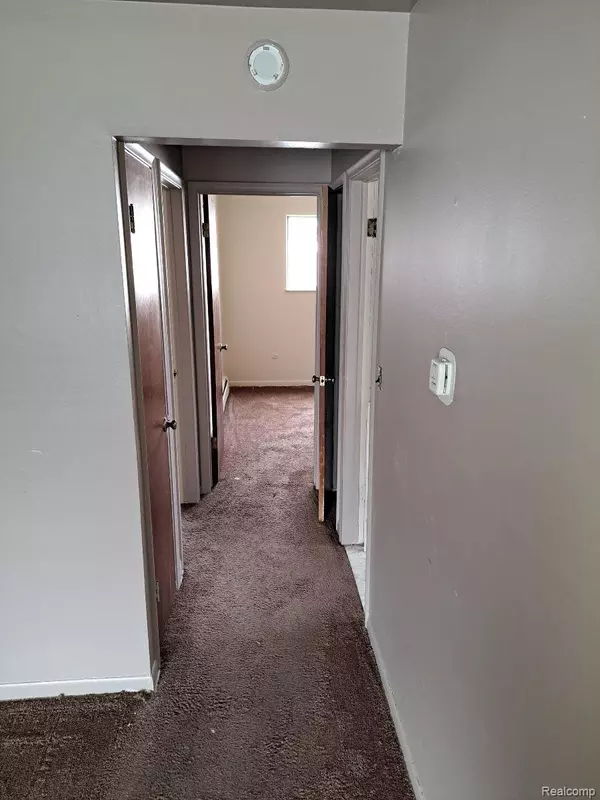 Detroit, MI 48219,17332 BENTLER ST #304