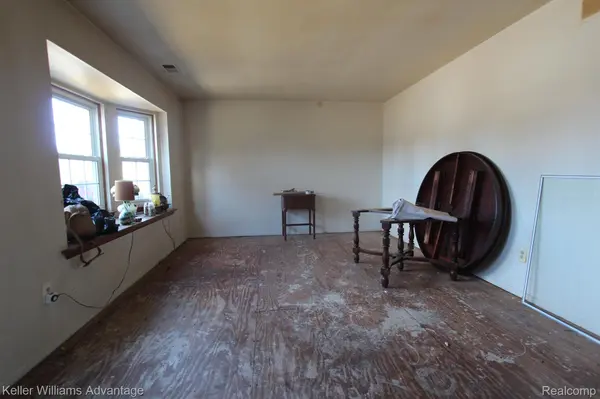 Northville, MI 48167,20042 Bryn Mawr CT