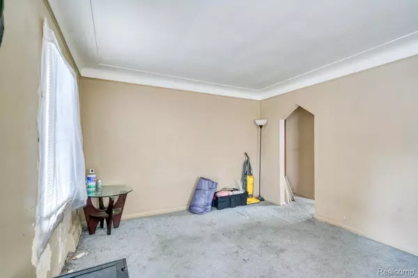 Detroit, MI 48219,16595 BRAMELL ST