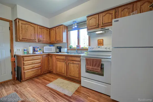 MI 48328,89 CLIVE AVE