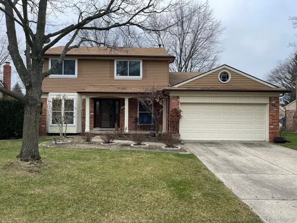 2200 RUTGERS DR, Troy, MI 48085