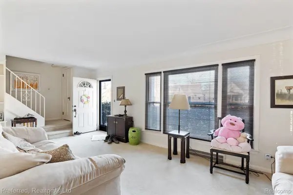 MI 48128,427 N ROSEVERE AVE