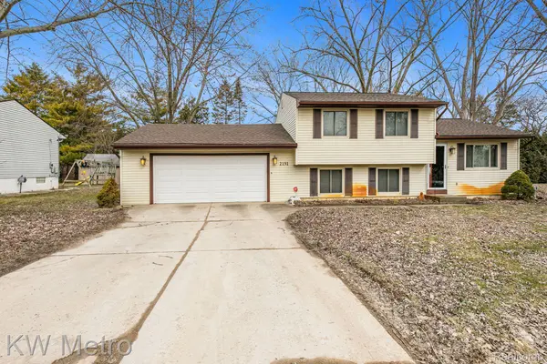 West Bloomfield, MI 48324,2151 AURELIA RD