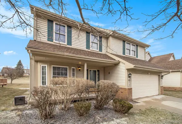 MI 48377,41672 SLEEPY HOLLOW DR