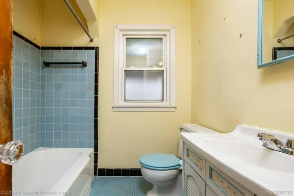 Redford, MI 48239,15461 Woodbine