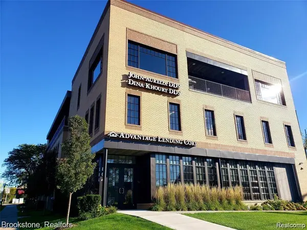 804 N MAIN ST #3D, Rochester, MI 48307