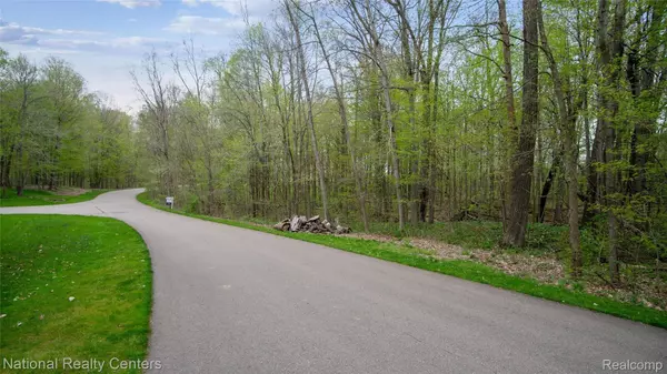 Northville, MI 48168,0000 Oak Knoll Ct