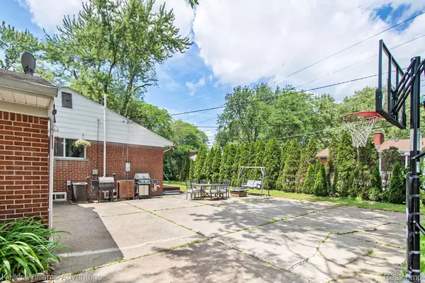 Farmington Hills, MI 48334,28755 LORIKAY ST