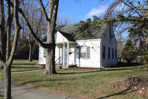 Harper Woods, MI 48225,20211 WOODCREST ST