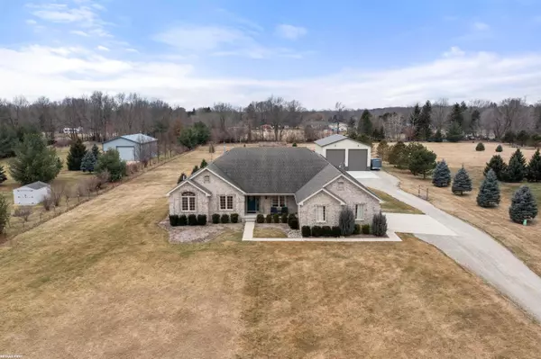 71265 Heritage Ln, Armada, MI 48005