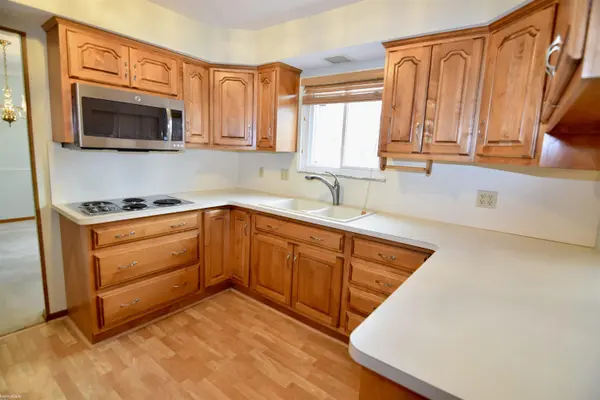 Clinton Township, MI 48036,37718 DEVOE