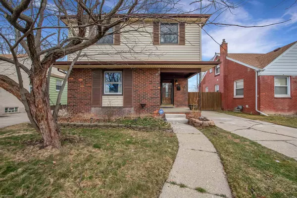 20681 Beaufait St, Harper Woods, MI 48225