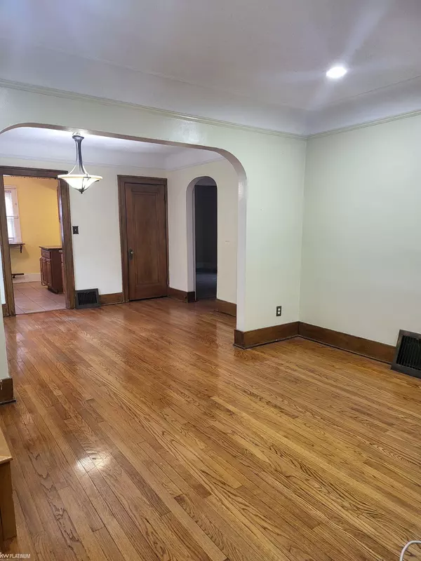 Detroit, MI 48212,6757 Iowa Street