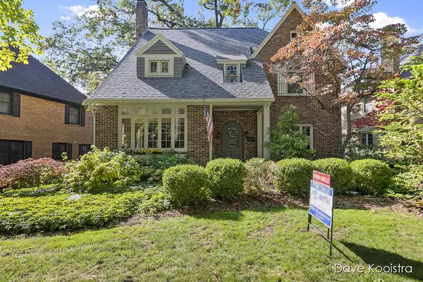 East Grand Rapids, MI 49506,1620 Mackinaw RD SE