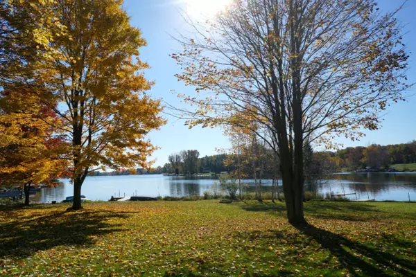 Canadian Lakes, MI 49346,11393 E Royal RD