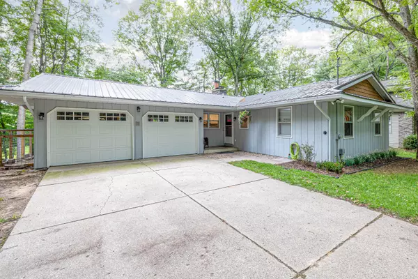 Canadian Lakes, MI 49346,9805 Golf Port DR