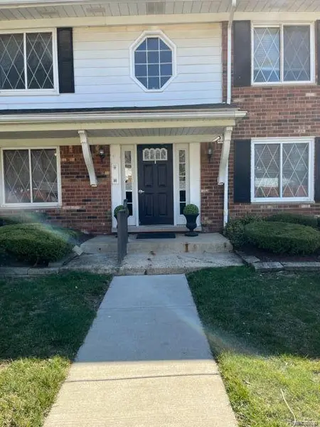 2409 MULBERRY SQ #59, Bloomfield Hills, MI 48302