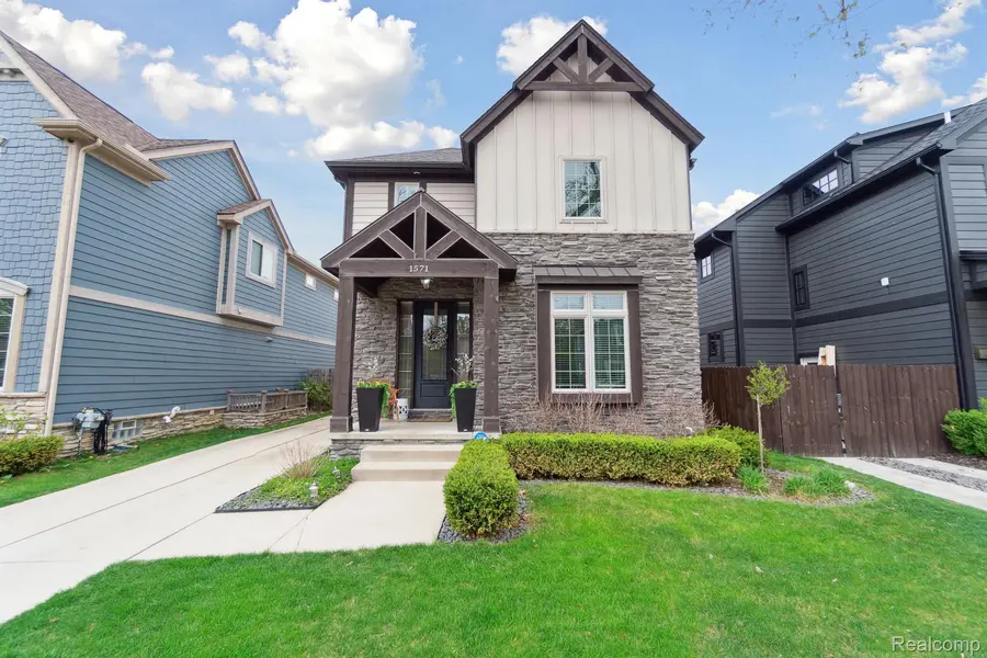 1571 RUFFNER AVE, Birmingham, MI 48009