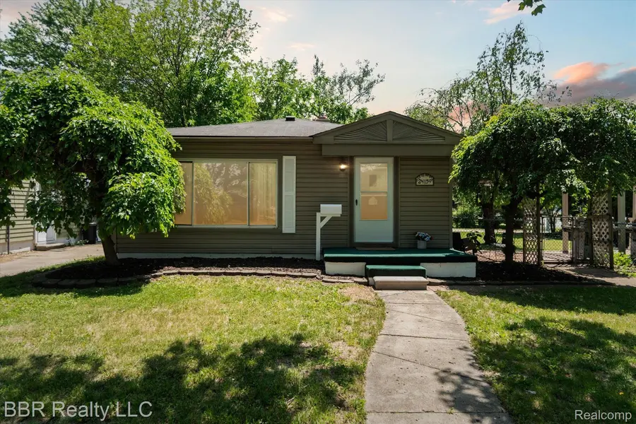 24159 AMES ST, Taylor, MI 48180