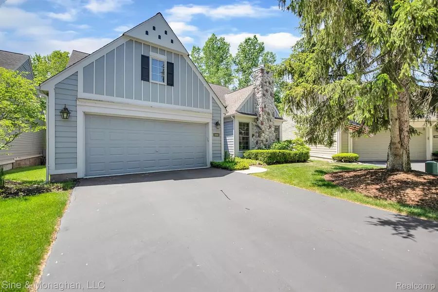 2292 SUDBURY WAY, Bloomfield Hills, MI 48304