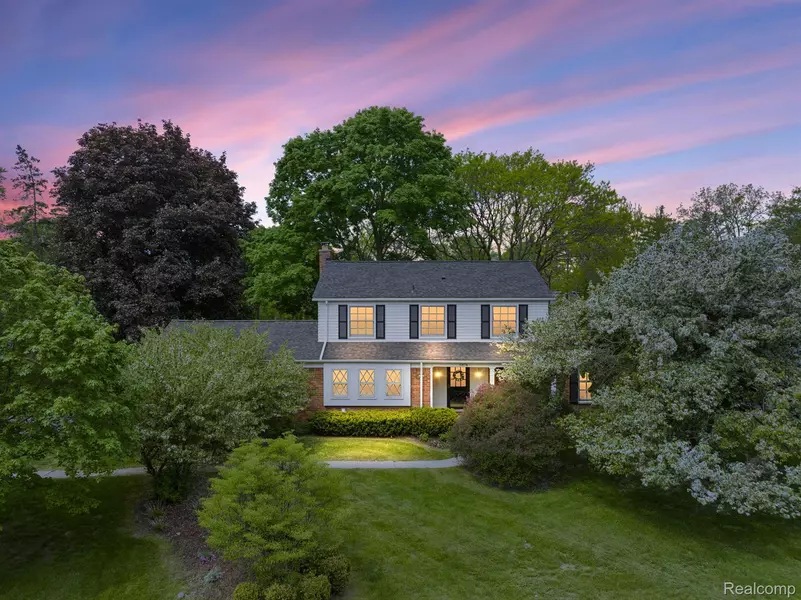 5874 PENTLAND RD, Bloomfield Hills, MI 48301