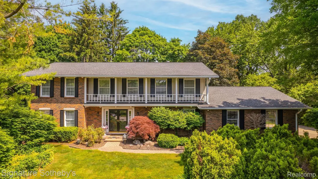 745 BROOKWOOD WALKE, Bloomfield Hills, MI 48304