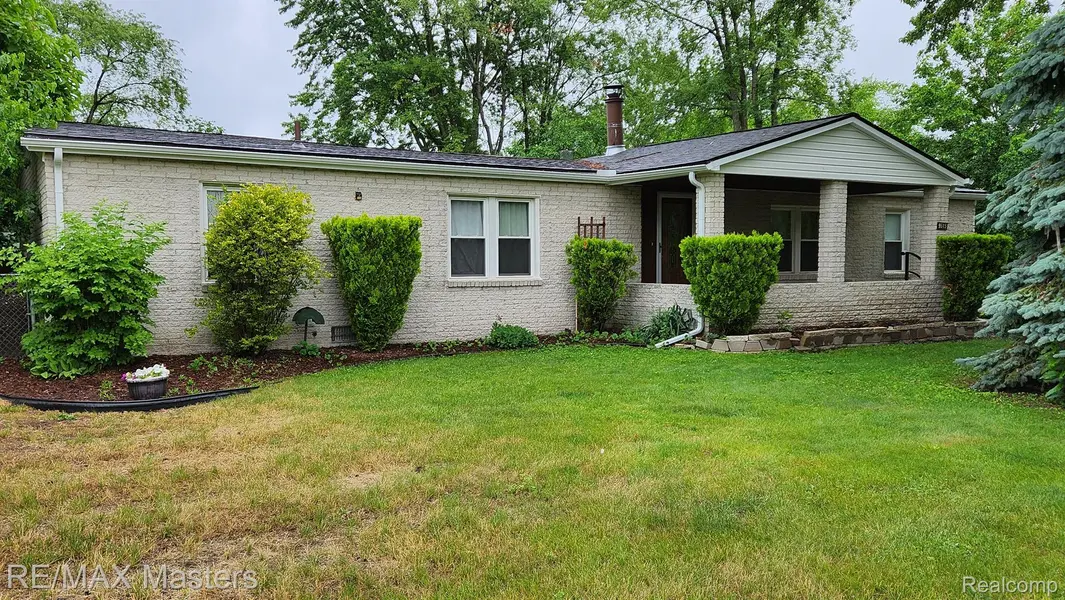 9515 PINE ST, Taylor, MI 48180