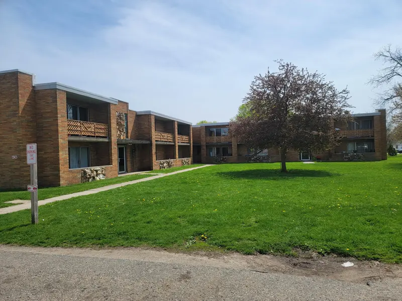 609 N Lakeview #204, Sturgis, MI 49091