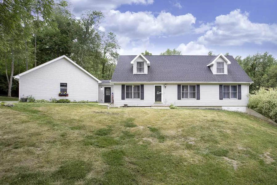 16784 Rynearson ST, Buchanan, MI 49107