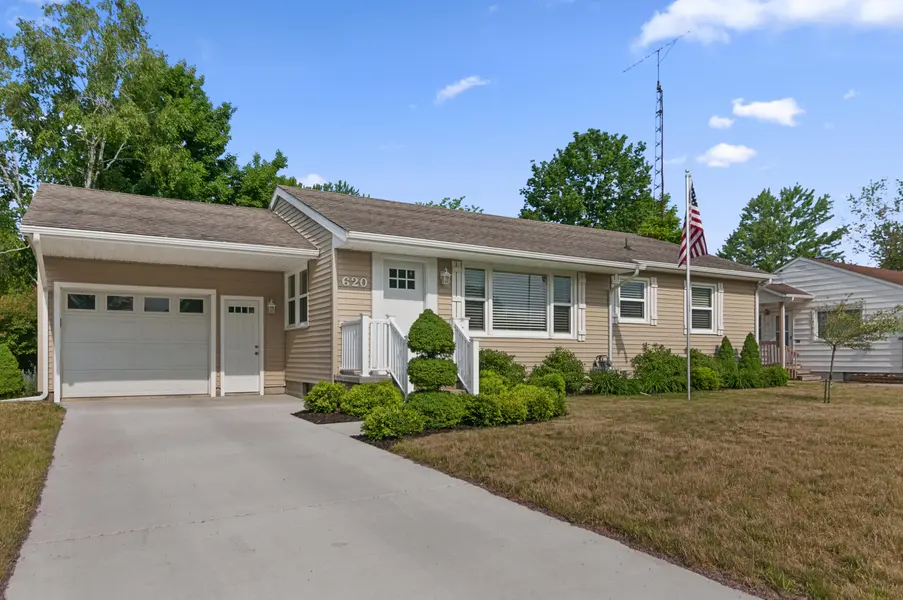 620 Lilac AVE, Big Rapids, MI 49307