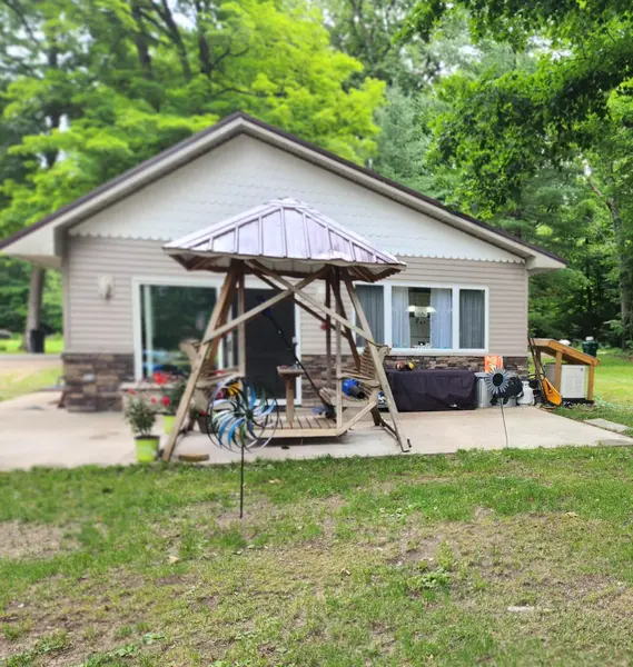 11901 187th AVE, Stanwood, MI 49346