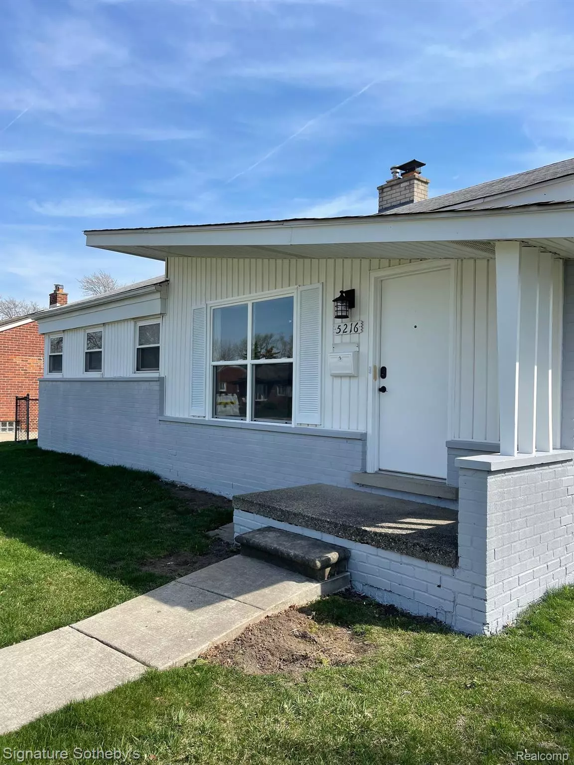 MI 48092,5216 Lyons Circle S