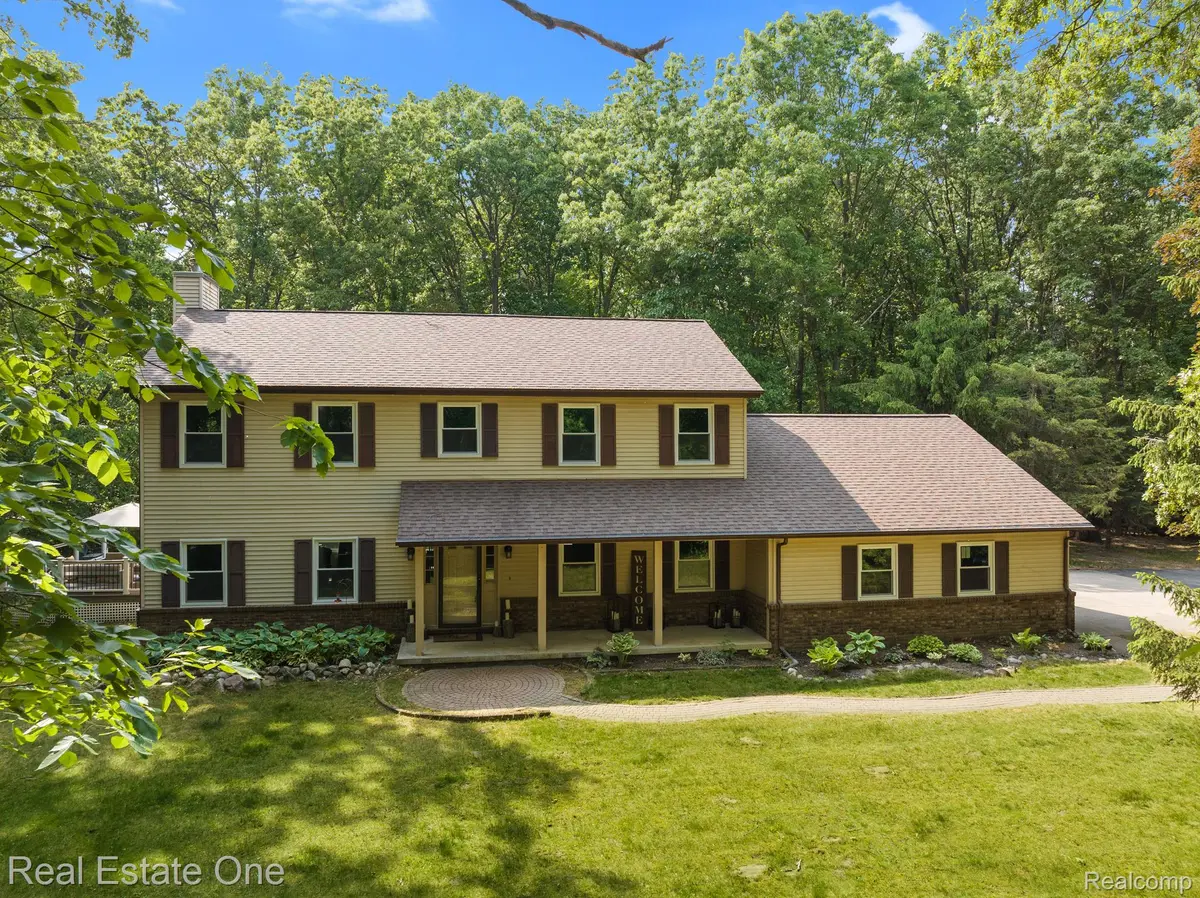 10970 MCGREGOR RD, Hamburg Twp, MI 48169