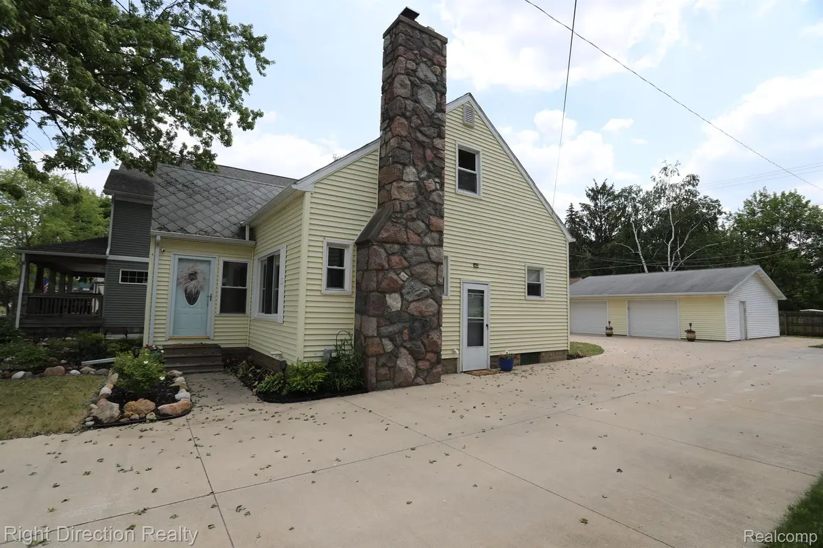 Whitmore Lake, MI 48189,144 E SHORE DR