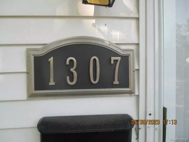 Inkster, MI 48141,1307 MAGNOLIA DR
