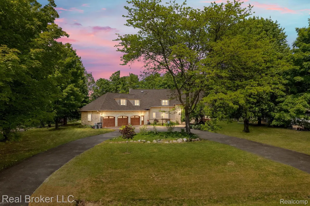 Lapeer, MI 48446,1421 TANGLEWOOD DR