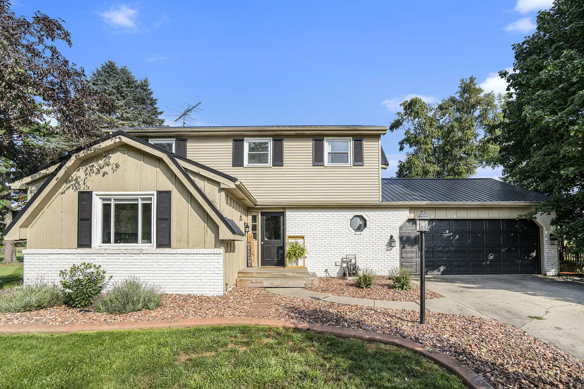 302 Webb RD, Batavia Twp, MI 49036