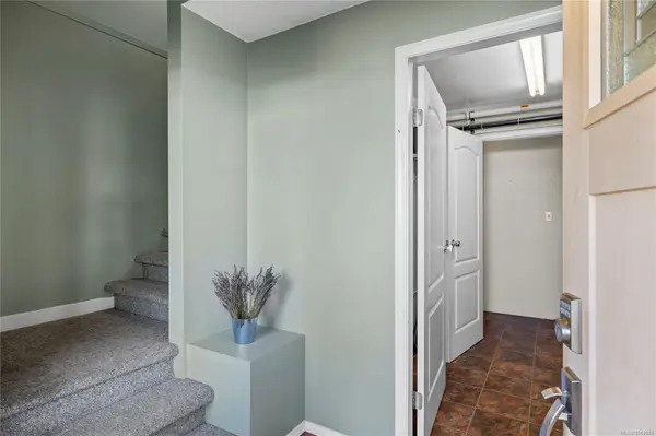 Crofton, BC V0R 1R0,8056 Spinnaker Dr