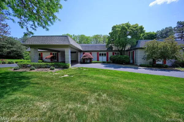Bloomfield Hills, MI 48302,1892 SEMINOLE CT