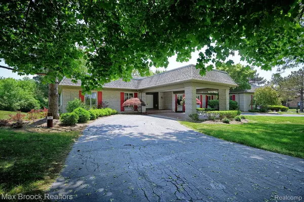 Bloomfield Hills, MI 48302,1892 SEMINOLE CT