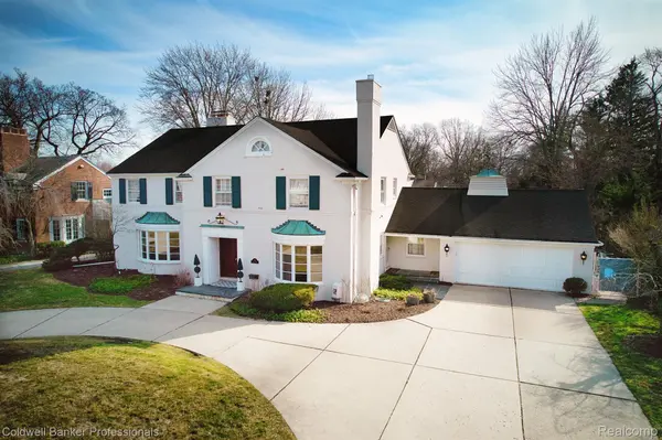 491 OXFORD RD, Grosse Pointe Woods, MI 48236