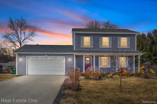 3360 MAHOPAC DR, Orion Twp, MI 48360