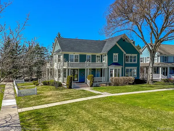 Beverly Hills, MI 48025,18 RIVERBANK DR