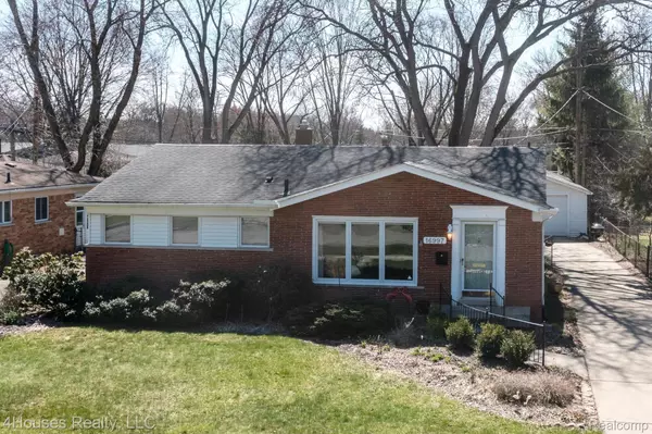 Beverly Hills, MI 48025,16997 MARGUERITE ST