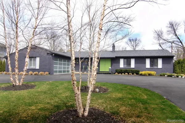 Bloomfield Hills, MI 48301,2950 MIDDLEBURY LN