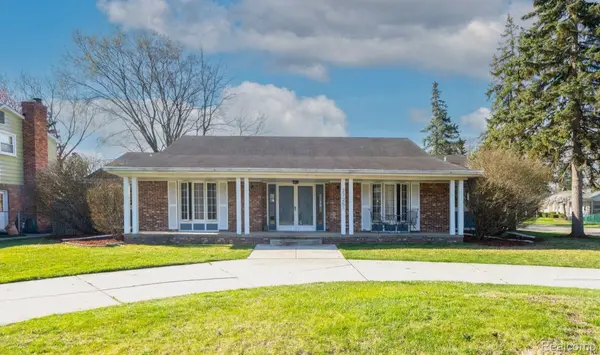 Redford, MI 48239,27251 LYNDON