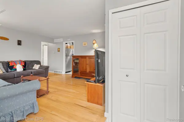 Clinton Township, MI 48035,35629 GRISWALD ST